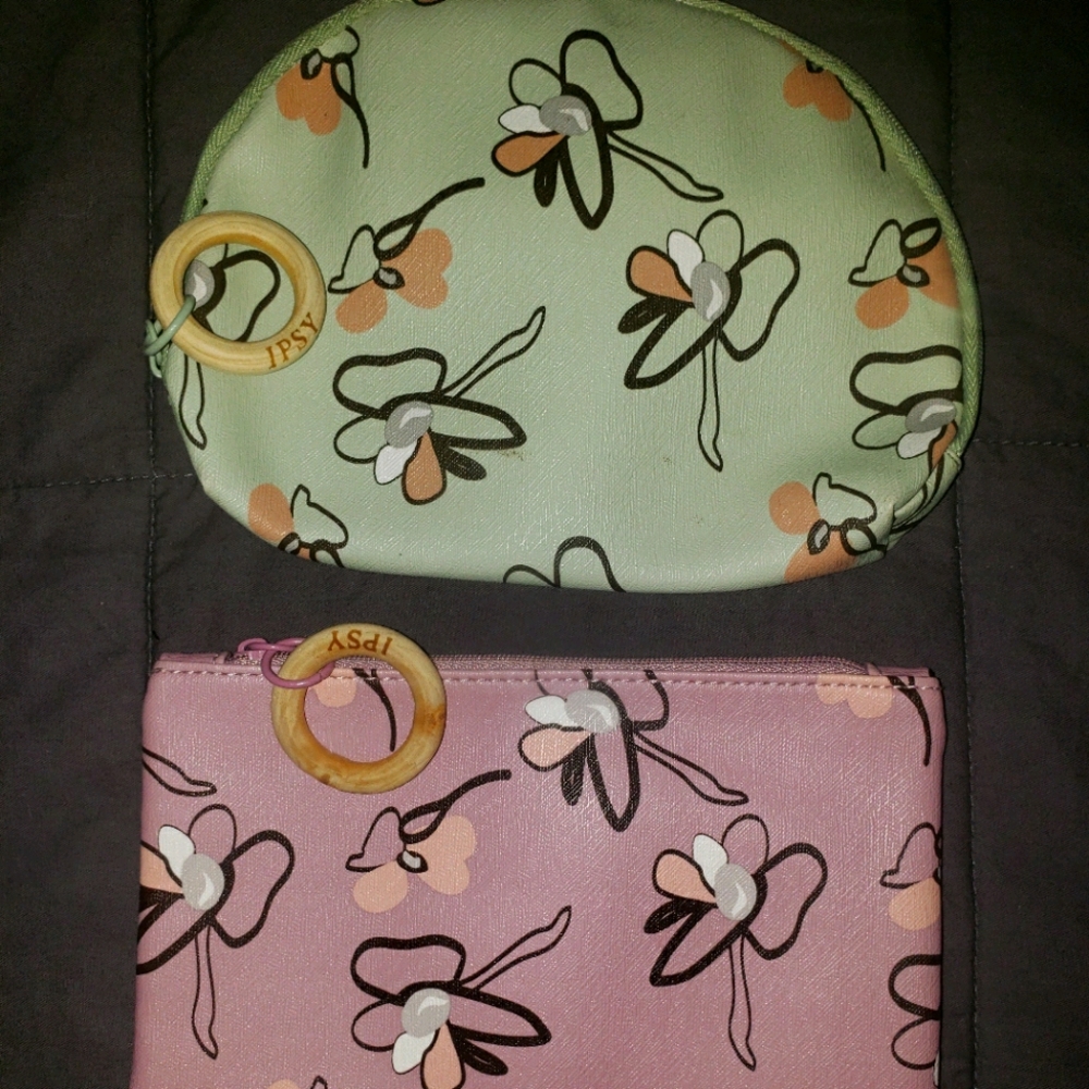 ✨FREE with purchase✨ Set of 2 Ipsy makeup bags